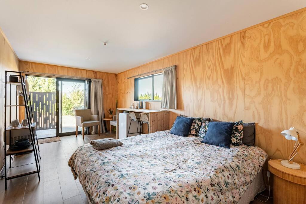 Апартаменты Cosy Studio With Mountain Views Ванака Экстерьер фото